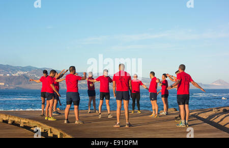 Canary Islands, Spain. 17th October, 2014. Spanish soldiers warming up for morning run near Military base in Las Palmas, the capital of Gran Canaria with the temperature already in the mid 20`s at eight in the morning. Credit:  ALANDAWSONPHOTOGRAPHY/Alamy Live News Stock Photo