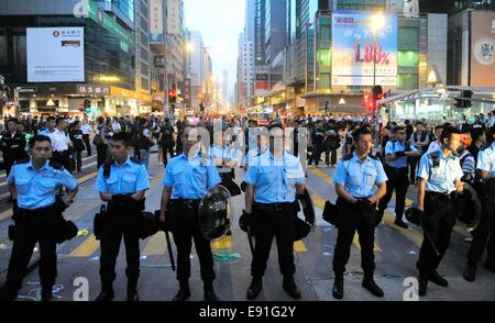 Hong Kong, China. 17th Oct, 2014. Hundreds of polices arrest some violent protestors and clean the roadblocks at the occupy central illegal protest in Hongkong, China on 17th October, 2014. Credit:  Top Photo Corporation/Alamy Live News Stock Photo