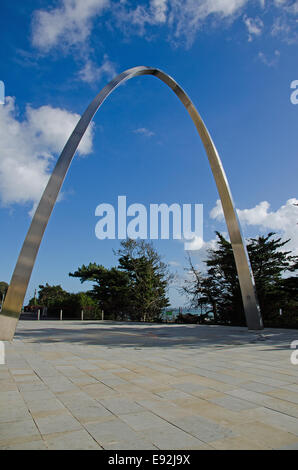 The Memorial Arch at Folkestone.  Built in 2014, the Arch remembers thousands of soldiers from WW1 Stock Photo