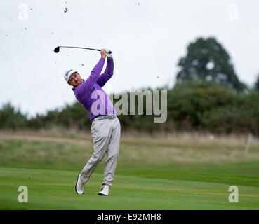 The London Golf Club, Ash, UK. 17th Oct, 2014. The Volvo World Match Play Golf Championship. Day 3 group stage matches. Graeme McDowell (NIR) second shot on the 18th hole. Credit:  Action Plus Sports/Alamy Live News Stock Photo