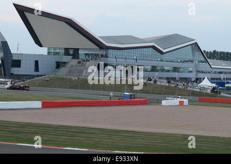 New 'Wing' pit building architecture, Silverstone