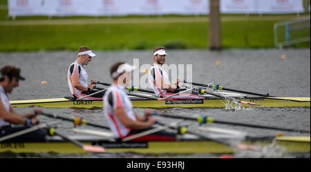 Nottingham, UK. 18th Oct, 2014. British Rowing Championships. John Collins and Jonathan Walton of Leander Club asses their lead in the closing stages of the Mens Doubles final Credit:  Action Plus Sports/Alamy Live News Stock Photo