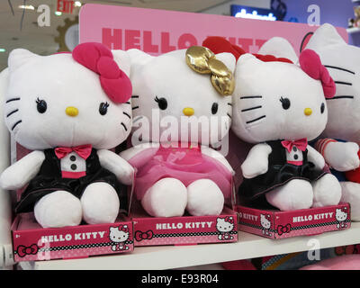 Hello Kitty Display, FAO Schwarz Flagship Toy Store Interior, NYC Stock  Photo - Alamy