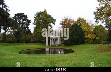 The Ionic Temple and Obelisk, the Orange Tree Garden, Chiswick House Stock Photo