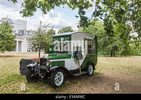 Vintage green and white Bedford ice cream van parked in Green Park by Constitution Hill, City of Westminster, SW1, central London, UK Stock Photo