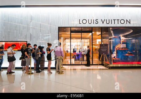Chinese Tourists Queue in Front of Louis Vuitton, Bangkok