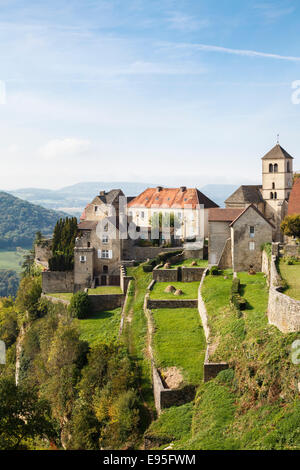 Picturesque hilltop village in wine growing area. Chateau Chalon, Jura, Franche-Comte, France. Les Plus Beaux Villages de France Stock Photo