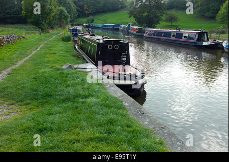 Canal boats at East Marton Stock Photo