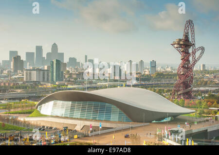 Early morning views over the Queen Elizabeth II Olympic Park, Stratford, London E20. PHILLIP ROBERTS Stock Photo