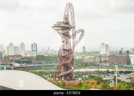 Early morning views over the Queen Elizabeth II Olympic Park, Stratford, London E20 Stock Photo