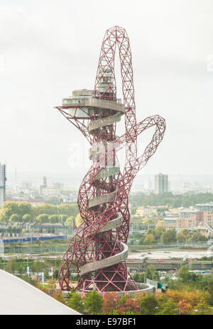 Early morning views over the Queen Elizabeth II Olympic Park, Stratford, London E20 Stock Photo