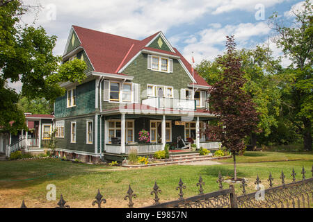 Victorian house in Kaslo, Village on Kootenay Lake, West Kootenay, British Columbia, Canada Stock Photo