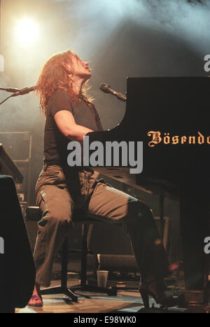 Tori Amos in concert in Glasgow, Scotland, in 1998 Stock Photo