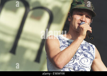 Tim Booth of James at 'T In The Park' music festival, in Scotland, in 1999. Stock Photo