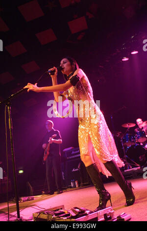 PJ Harvey in concert at Glasgow Barrowlands, in Glasgow, Scotland, in Sept 2001. Stock Photo