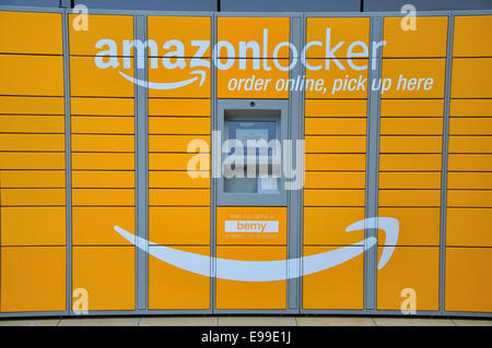 Amazon Locker, pick-up point, Bullring Shopping Centre, Birmingham, West Midlands, England, UK Stock Photo