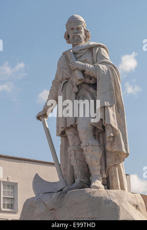 England, Oxfodshire, Wantage, King Alfred Great statue Stock Photo