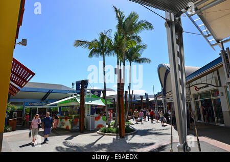 GOLD COAST, AUS - OCT 19 2014:Shoppers at Harbour Town shopping Stock