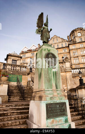 UK, England, Wiltshire, Bath, Parade Gardens pleasure grounds Edward the Peacemaker obelisk and statue, King Edward VII Stock Photo