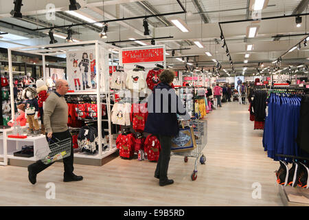 TESCO SUPERMARKET IN BAR HILL CAMBRIDGE Stock Photo