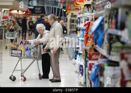 TESCO SUPERMARKET IN BAR HILL CAMBRIDGE Stock Photo