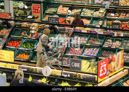 TESCO SUPERMARKET IN BAR HILL CAMBRIDGE Stock Photo