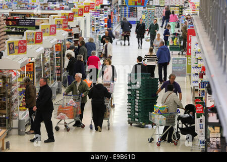 TESCO SUPERMARKET IN BAR HILL CAMBRIDGE Stock Photo