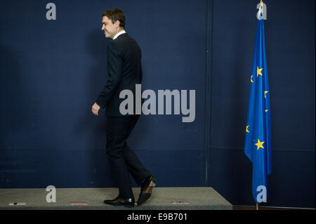 Brussels, Belgium. 23rd Oct, 2014. Estonian Prime Minister Taavi Roivas is preparing to pose during the group photocall at the EU Summit at the EU Council headquaters in Brussels, Belgium on 23.10.2014 The two-day summit of the European Council in Brussels will focus on an ambitious package of climate change targets for 2030 but also tackle the Ebola crisis, economic stagnation, concern over Ukraine and tension in Cyprus over Turkey. by Wiktor Dabkowski Credit:  Wiktor Dabkowski/ZUMA Wire/Alamy Live News Stock Photo