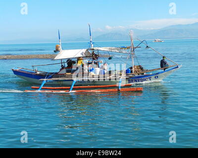 Sablayan town is composed of 11 coastal villages and fishing is the main source of income of the people living near the sea. Due to the efforts of the local government to protect marine sanctuaries and tough fishing laws, Sablayan is harvesting big catch. Since 2010, Sablayan is harvesting gigantic tuna for exports. The town also is the main producer of fish in MIMAROPA region. © Sherbien Dacalanio/Pacific Press/Alamy Live News Stock Photo