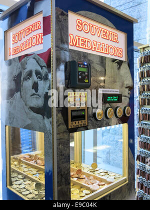Gift Shop At Mount Rushmore National Memorial In The Black Hills, South Dakota, Usa Stock Photo ...