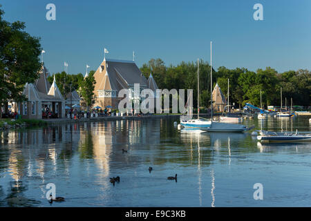 LAKE HARRIET CHAIN OF LAKES BYWAY MINNEAPOLIS MINNESOTA USA Stock Photo