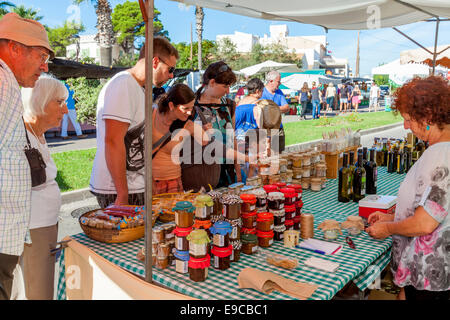 People Shopping For Local Produce, The Friday Market at Ca'n Picafort, Mallorca - Spain Stock Photo