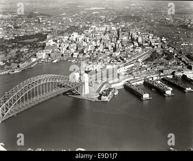 Sydney Harbour Bridge and City from North Sydney 2 14039613382 o Stock Photo