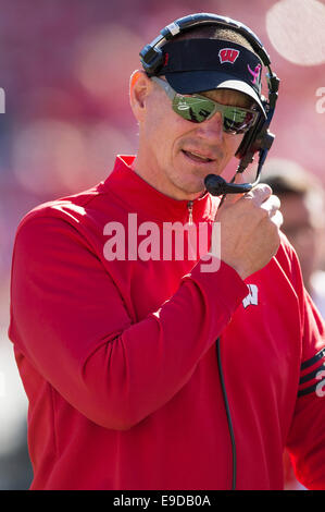 October 25, 2014: Wisconsin Badgers head coach Gary Andersen during the NCAA Football game between the Maryland Terrapins and the Wisconsin Badgers at Camp Randall Stadium in Madison, WI. Wisconsin defeated Maryland 52-7. John Fisher/CSM Stock Photo