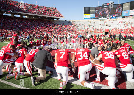 October 25, 2014: Wisconsin Badgers come together after the NCAA Football game between the Maryland Terrapins and the Wisconsin Badgers at Camp Randall Stadium in Madison, WI. Wisconsin defeated Maryland 52-7. John Fisher/CSM Stock Photo