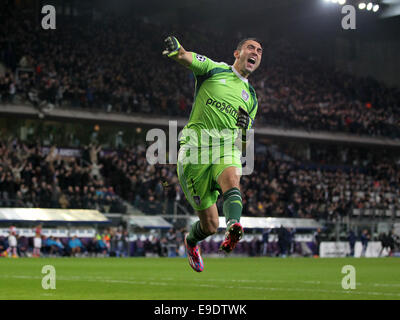 Oct. 22, 2014 - Anderlecht, United Kingdom - Anderlecht's Silvio Proto celebrates his sides opening goal..- UEFA Champions League - RSC Anderlecht vs Arsenal - Constant Vanden Stock Stadium - Belgium - 22nd October 2014 - Picture David Klein/Sportimage. Stock Photo