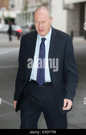 London, UK. 26th Oct, 2014. Damian Green MP arrives at the the BBC Television Centre before taking part in the Andrew Marr Show, on Sunday October 26, 2014. Credit:  Heloise/Alamy Live News Stock Photo