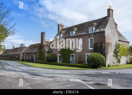 Houses in Winfrith Newburgh village High Street in Purbeck, Dorset, England, UK Stock Photo