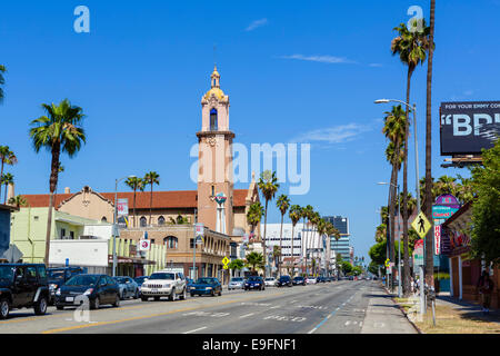 Sunset Boulevard looking towards Crossroads of the World, Sunset Strip, West Hollywood, Los Angeles, California, USA Stock Photo