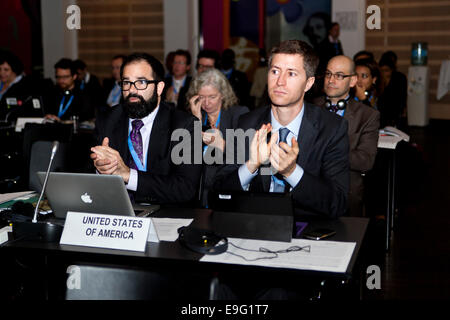 Copenhagen, Denmark. 27th October, 2014. Delegates from the USA at the IPCC opening ceremony in Copenhagen this Monday. Credit:  OJPHOTOS/Alamy Live News Stock Photo