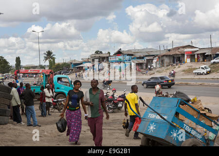 Urban slums of Dar es Salaam in Tanzania Stock Photo - Alamy