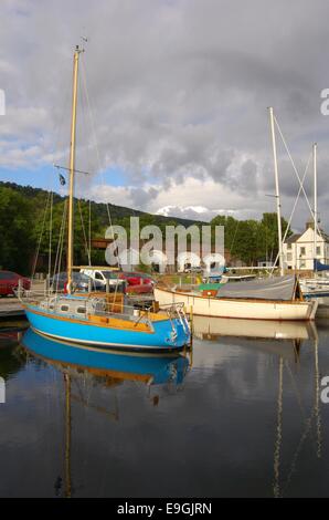 Boats at Bowling Basin at the end of the Forth and Clyde Canal in West Dunbartonshire, Scotland Stock Photo