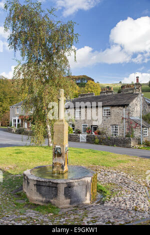 Autumn in the attractive village of  Langcliffe near Settle,Yorkshire Dales National Park, North Yorkshire, England, UK Stock Photo