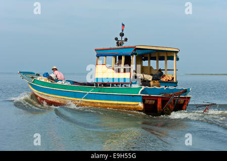 Fishing Village On Tonle Sap Lake Stock Photo - Image of 