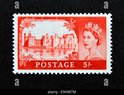 Postage stamp. Great Britain. Queen Elizabeth II. High value 5/-. Caernarvon Castle. Stock Photo