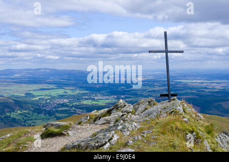 Memorial Cross on Ben Ledi Summit, Trossachs, Stirlingshire, Scotland, UK Stock Photo