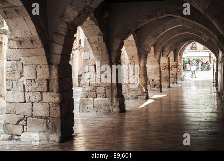 Old stone archway. Street of Tarragona, Catalonia, Spain Stock Photo