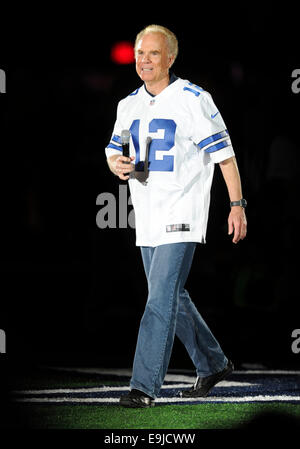 Vintage football card of Dallas Cowboys quarterback Roger Staubach issued  in 1978 by Topps Stock Photo - Alamy