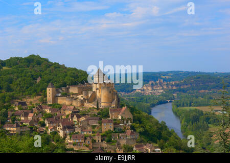 Townscape with Castelnaud Castle, Château de Castelnaud, Castelnaud-la-Chapelle, Département Dordogne, Aquitaine, France Stock Photo