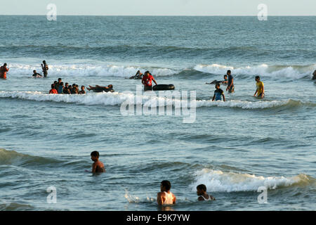 Bangladesh, Cox bazaar 16 October 2014. People gather at Cox's Bazaar Beach in Bangladesh. Stock Photo